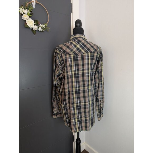 Cowboy Up Classic Fit Black White and Green Plaid Pearl Snap - L - Picture 3 of 10